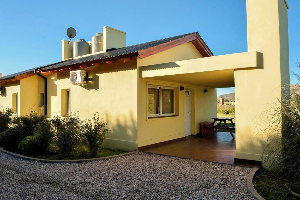 Cabanas De Las Pinturas Villa Сиера де ла Вентана Екстериор снимка